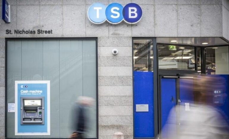 Oliu cree que la posible venta de TSB es «un elemento más» en el contexto de la opa y compatible con el deber de pasividad