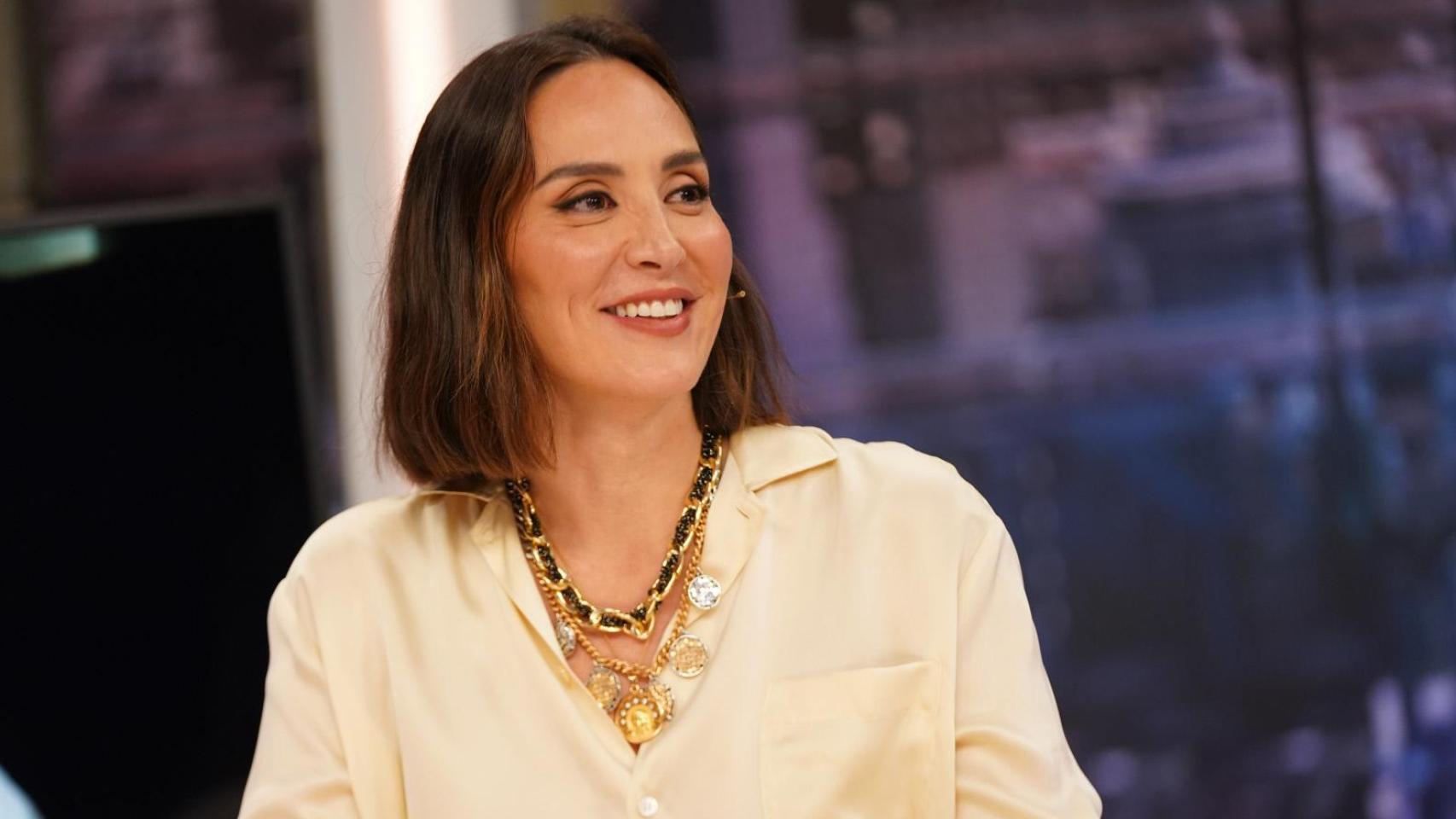 los tres impresionantes collares con los que eleva su ‘look’