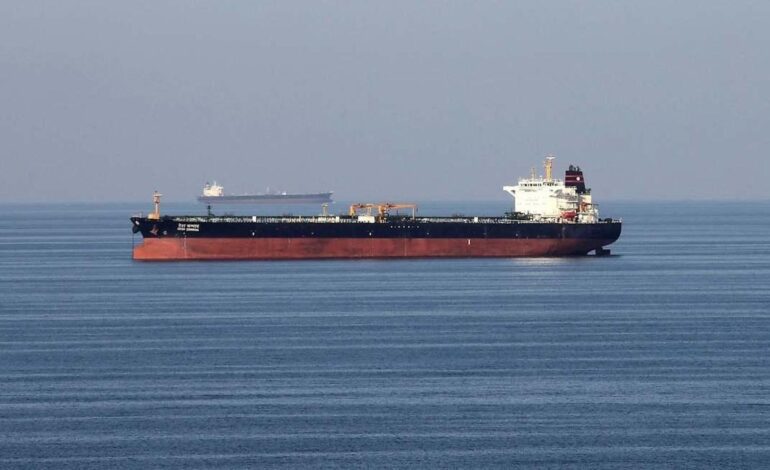 La amenaza de Irán de cerrar el estrecho de Ormuz lleva al petróleo a subidas de más del 4% en el ‘mercado gris’