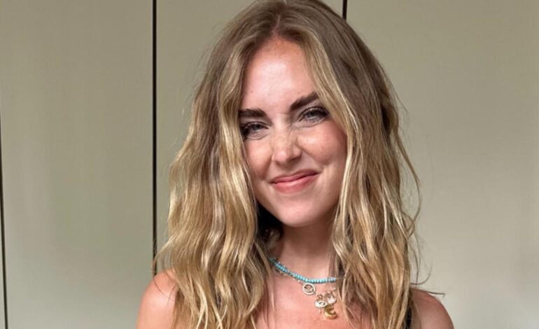 Chiara Ferragni deslumbra con un vestido ‘made in Spain’ en su último evento