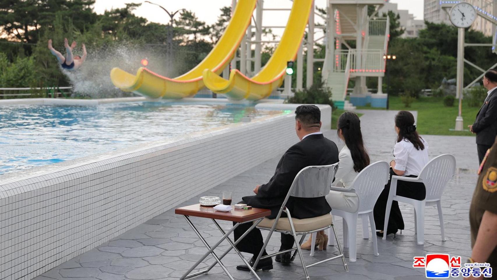 La mujer de Kim Jong-un inaugura el Marina d’Or norcoreano tras una misteriosa desaparición de año y medio