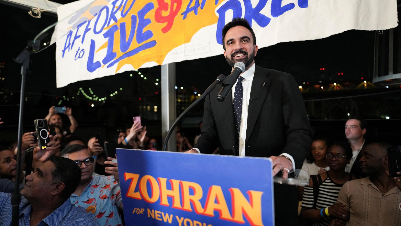 exigen deportar y quitar la ciudadanía al futuro alcalde de Nueva York