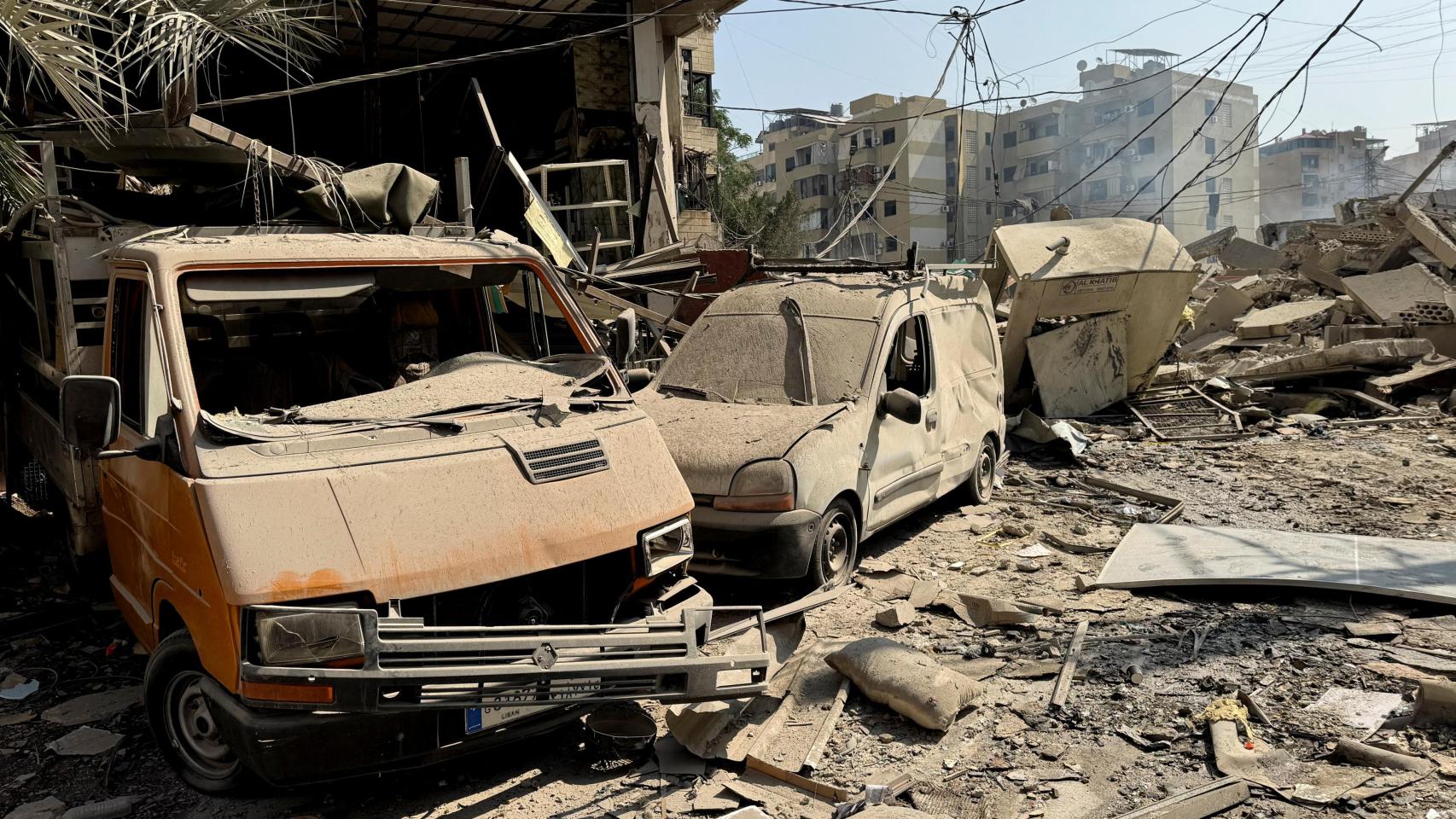 Al menos un muerto y 11 heridos en un bombardeo israelí contra un edificio residencial en el sur de Líbano