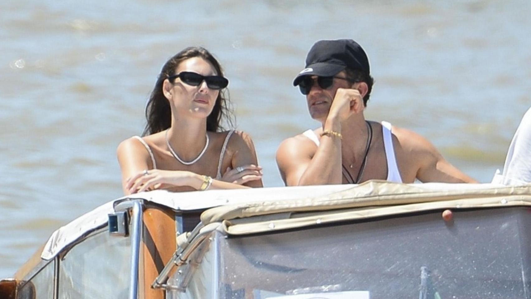 Orlando Bloom, un DiCaprio de incógnito y otras ‘celebrities’ hacen las maletas tras la apoteósica ‘postboda’ de Jeff Bezos y Lauren Sánchez