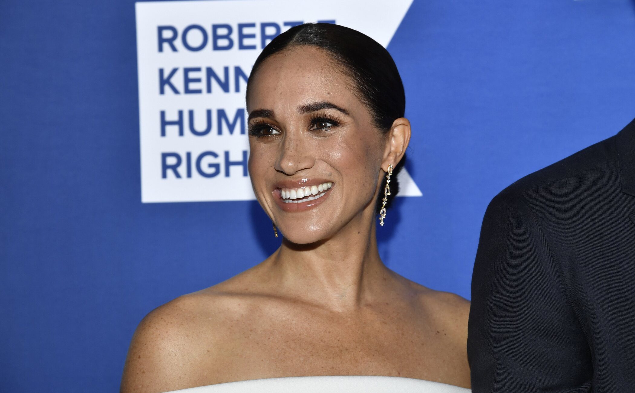 Meghan Markle comparte un vídeo inédito bailando junto al Príncipe Harry poco antes de dar a luz a su hija Lilibet Diana