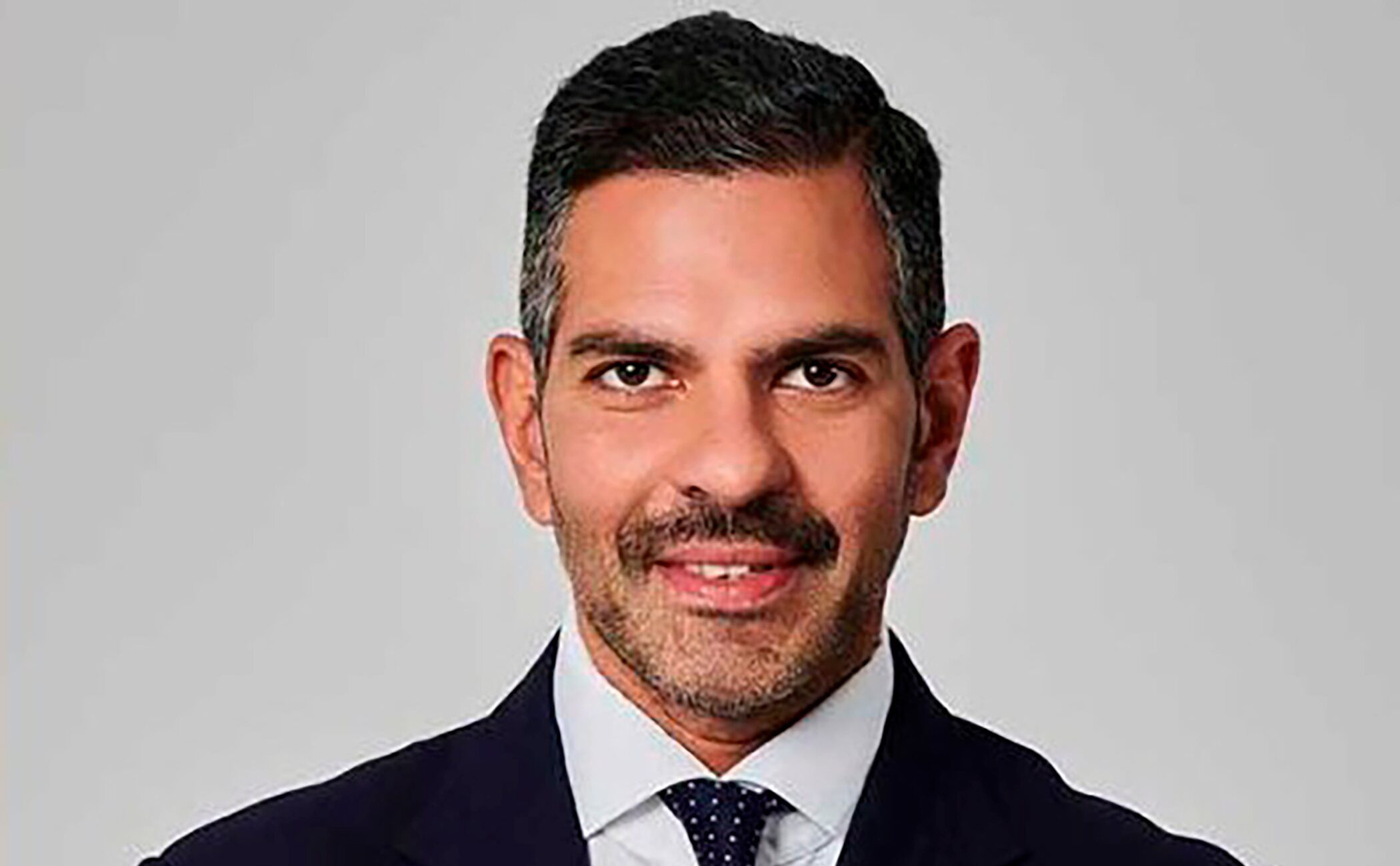 Muere trágicamente Sunjay Kapur, amigo del Príncipe Guillermo, después de tragarse una abeja en un partido de polo