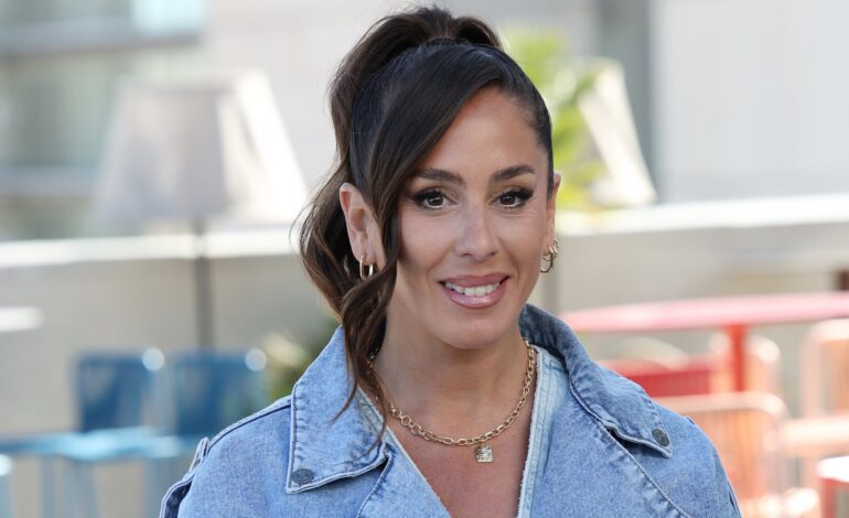 Anabel Pantoja celebra la llegada del hijo de Isa con un «¡Llegó mi sobrino!» que desata la polémica en redes sociales