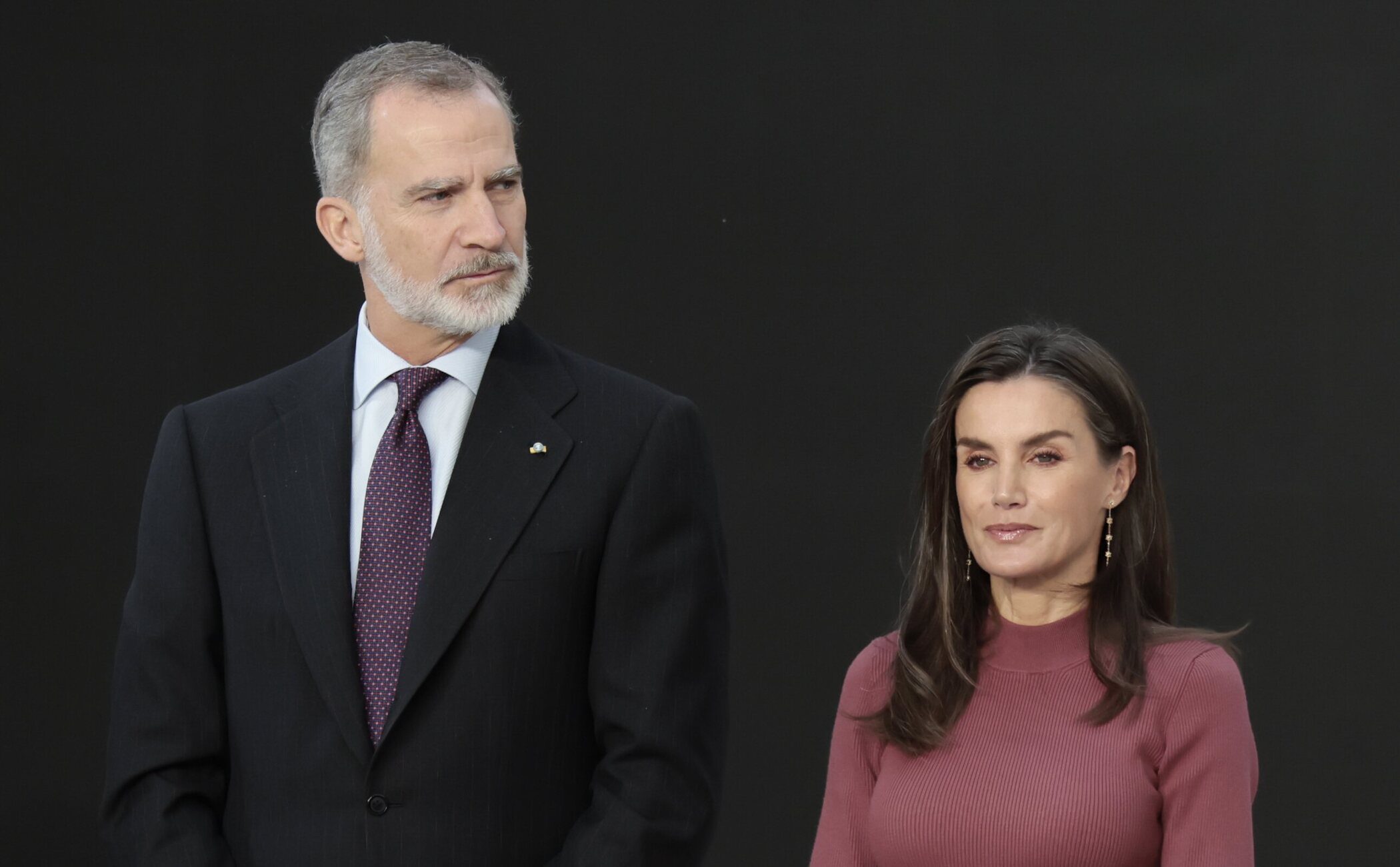 Los Reyes Felipe y Letizia congelan su sueldo y destina casi un millón de euros de a modernizar las comunicaciones