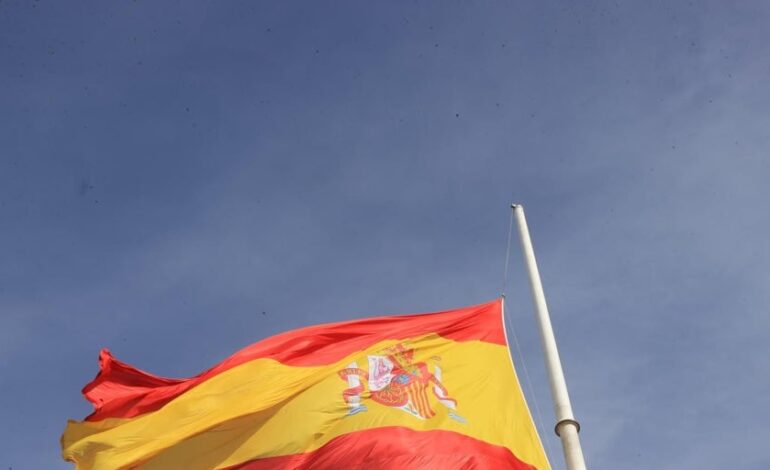 la OCDE cambia el paso y rebaja el crecimiento del PIB para 2025 al 2,4%