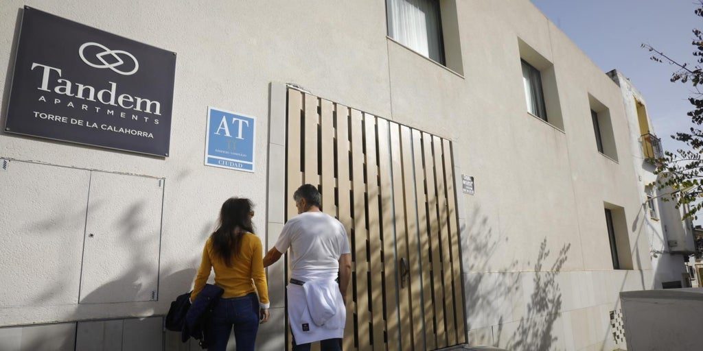 Los propietarios de pisos turísticos denuncian que este verano saldrán del mercado el 70% de los apartamentos por el registro del Gobierno