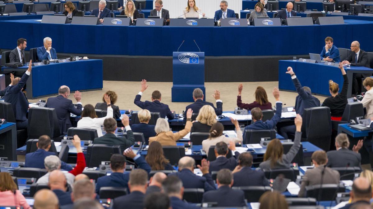 España pide simplificar la regulación de la inteligencia artificial que afecta a modelos como ChatGPT