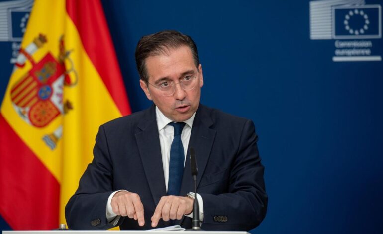 Albares recalca tras el acuerdo sobre Gibraltar que «España no renuncia a su reclamación de soberanía»