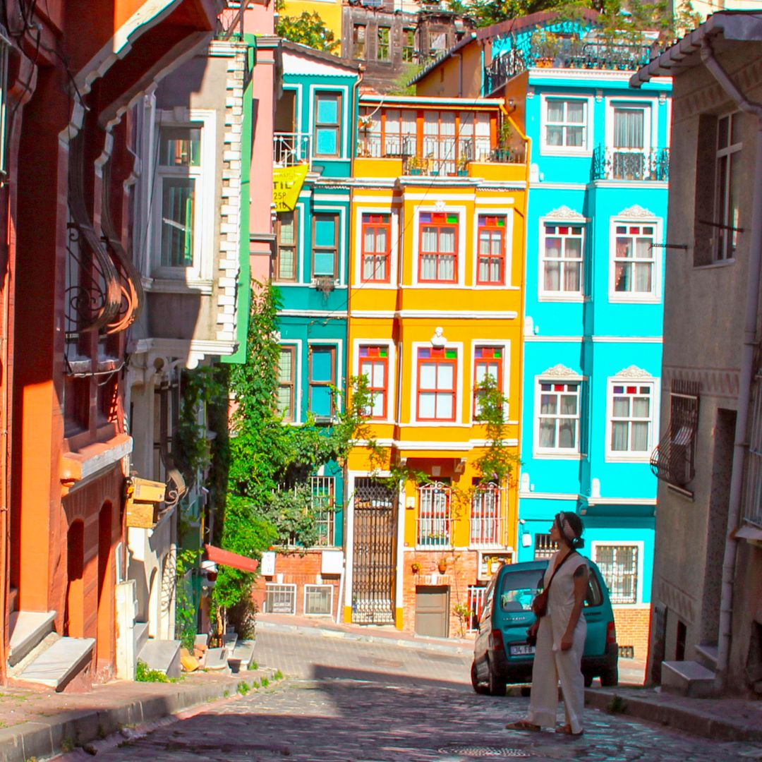 Calles coloridas en los distritos de Fener y Balat en Estambul. Türkiye