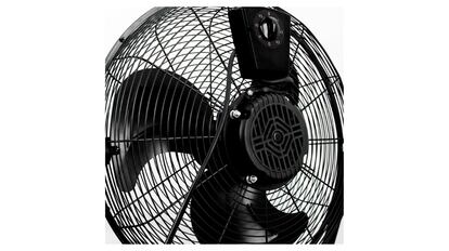 Ventilador de piso negro.