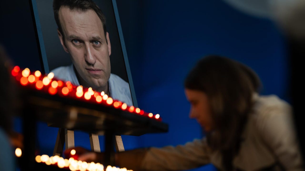 Alrededor de diez arrestados por las conmemoraciones del cumpleaños del Navalni en Rusia