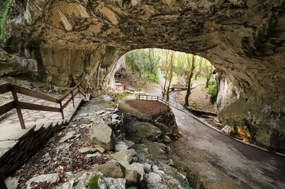 Interior de las cuevas de Zugarramurdi, en Navarra.