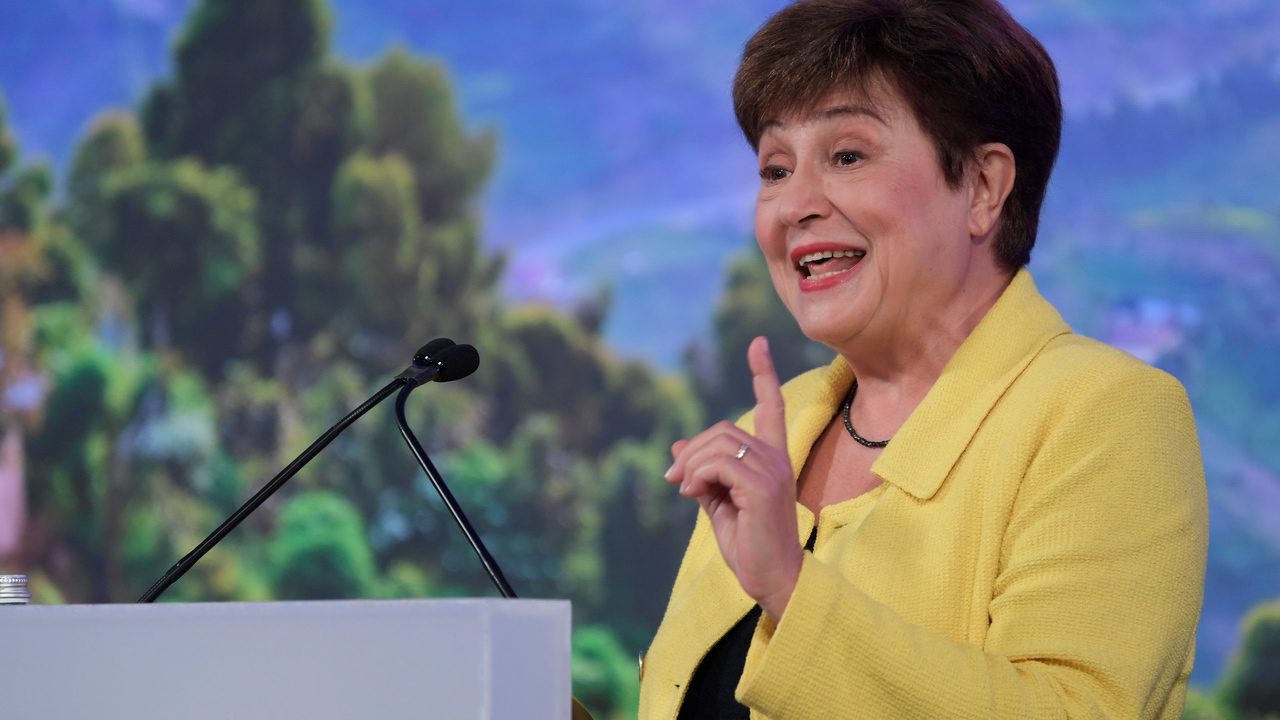 Tirón de orejas del FMI al Gobierno por el problema de la vivienda y los efectos adversos de la reducción de jornada