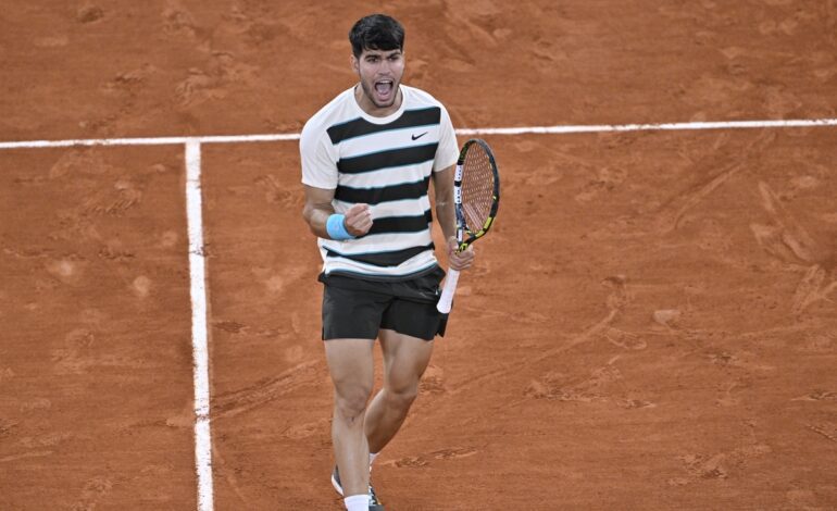 El bonito gesto de Alcaraz en Roland Garros: pidió el aplauso para un Musetti que se retiró lesionado