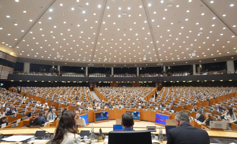 El Parlamento Europeo estudiará si conviene frenar el cierre de Almaraz