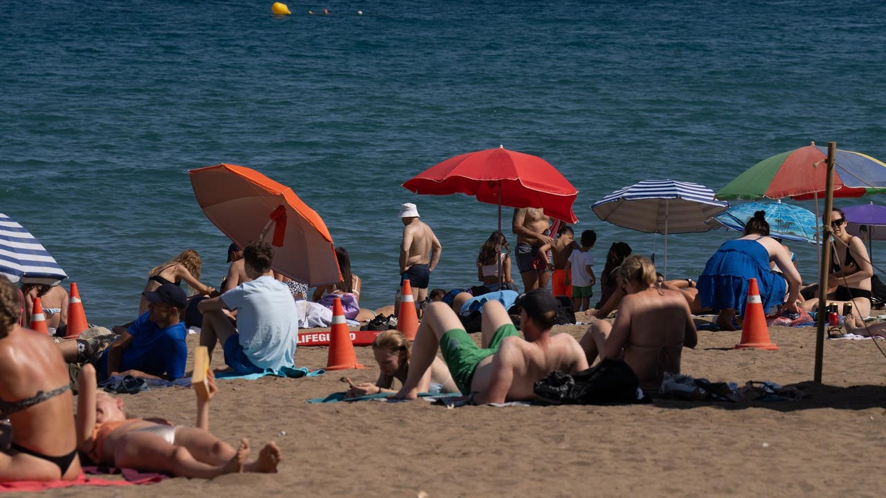 Casi medio millón de españoles busca ofertas de viajes para este verano