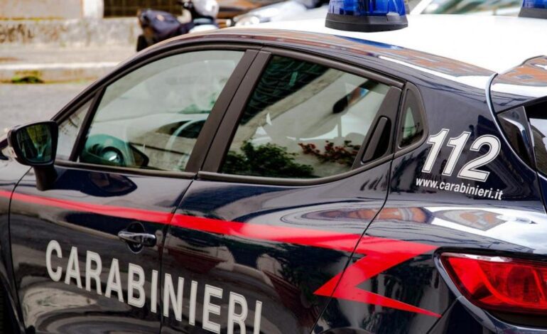 Dos hermanos italianos matan a su padre y esconden el cadáver envuelto en celofán en un arcón para cobrar su pensión