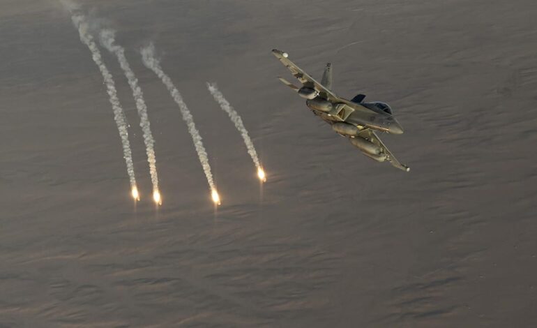 La Marina de Israel bombardea el puerto de Yemen desde el mar por primera vez