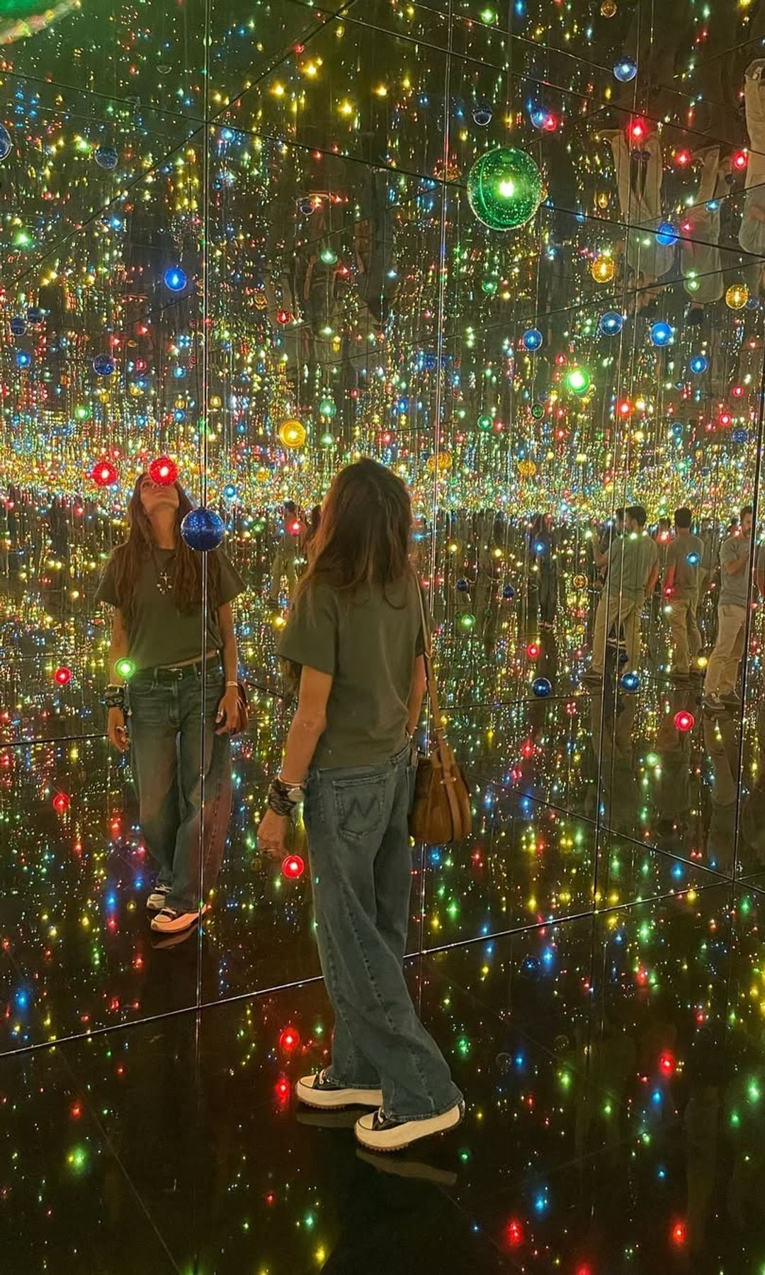 Sara Carbonero en una de las exposiciones temporales del Museo Guggenheim en Bilbao