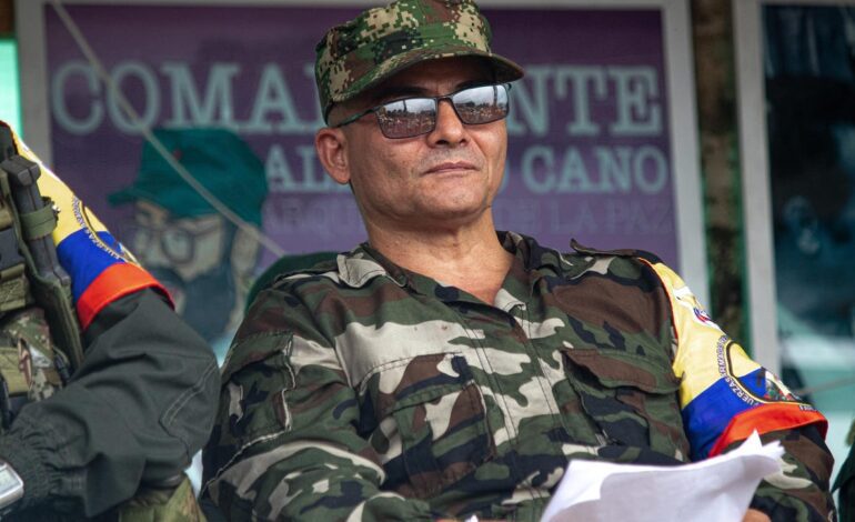 Colombia sufre múltiples atentados terroristas mientras eleva protección a políticos