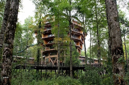 El hotel Nothofagus, en la Reserva Biológica de Huilo Huilo.