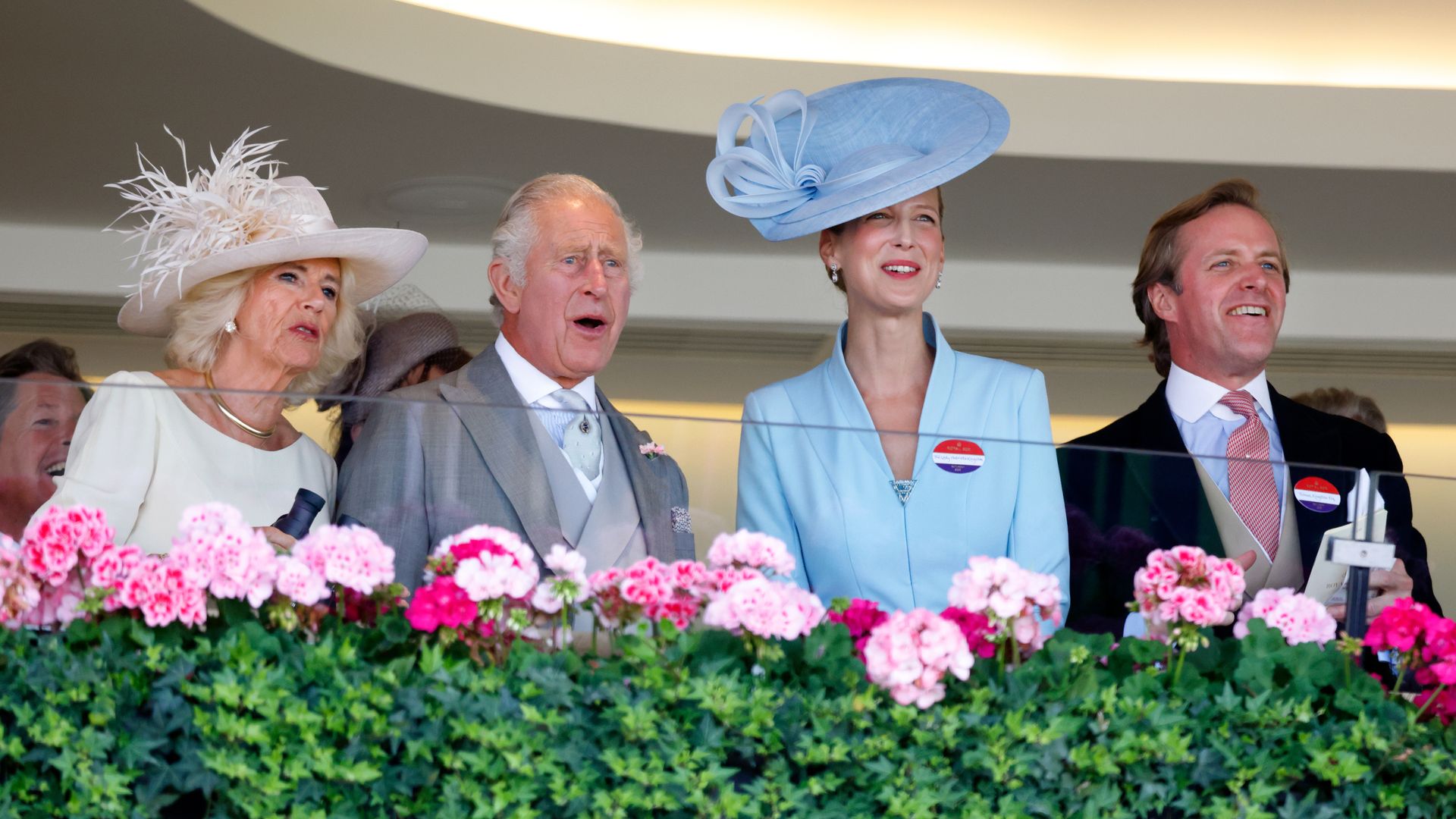 Los Reyes, Carlos y Camilla, en la caja Royal Ascot con Lady Gabriella Windsor y su esposo, Thomas Kingston