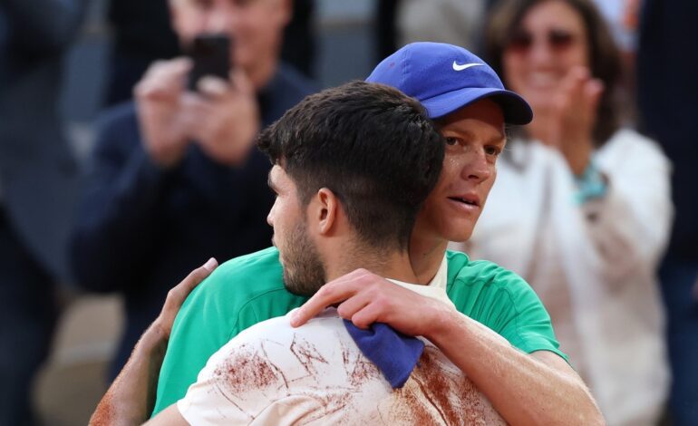 El legendario entrenador que se rinde a Alcaraz y Sinner por la final de Roland Garros: «Un nivel…»