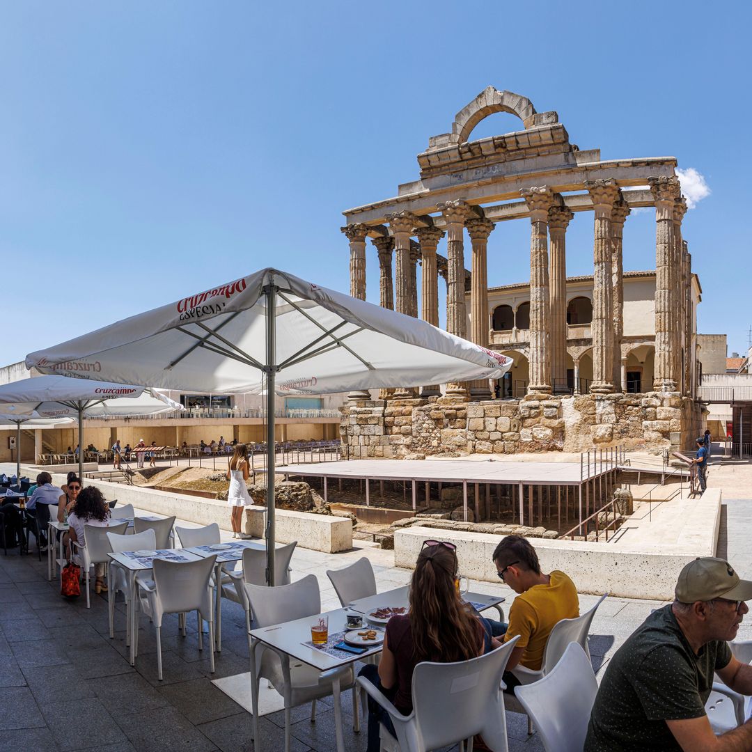 Terraza frente al templo de Diana, Mérida, Badajoz, Extreme