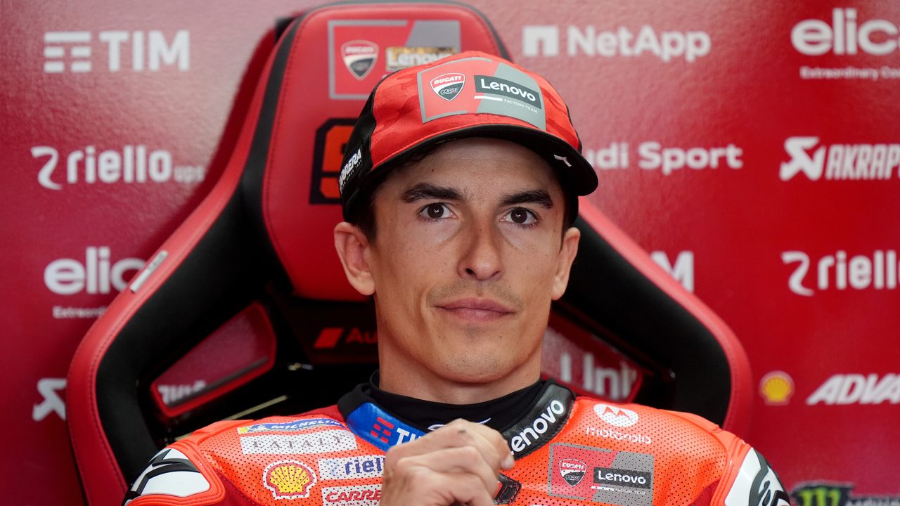 La reflexión de un piloto de Ducati sobre una posible «crisis»: «Márquez ha elevado…»