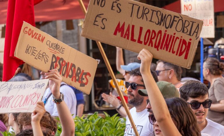 “Un turista más, un vecino menos”