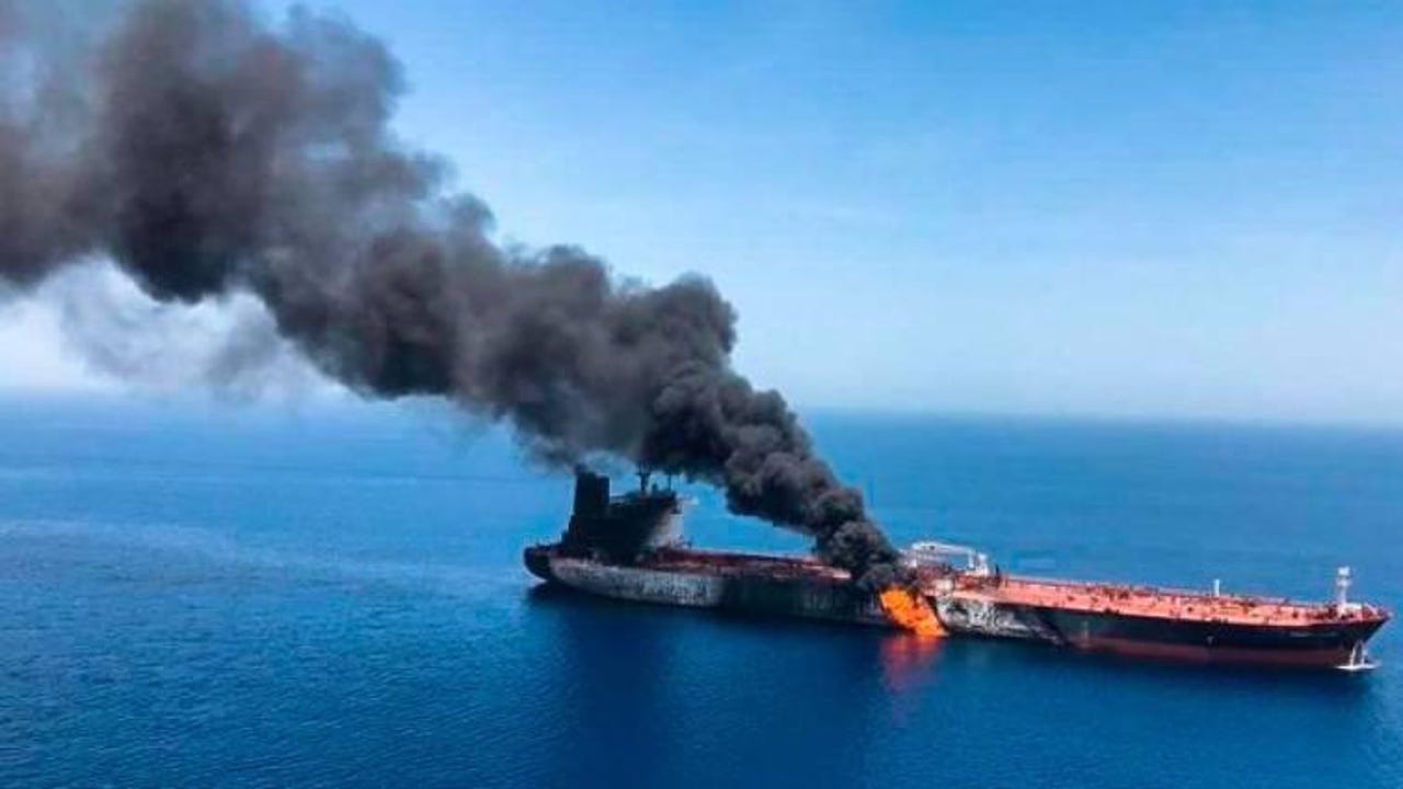 El precio del barril de petróleo se eleva a los 75 dólares con la escalada del conflicto entre Israel e Irán
