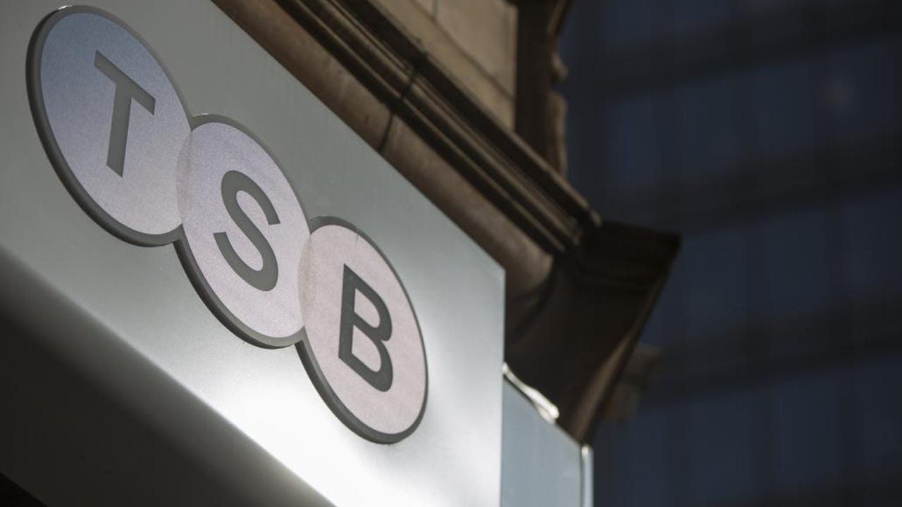 La CNMV analizará si la posible venta de la filial británica del Sabadell en plena opa del BBVA respeta el principio de pasividad