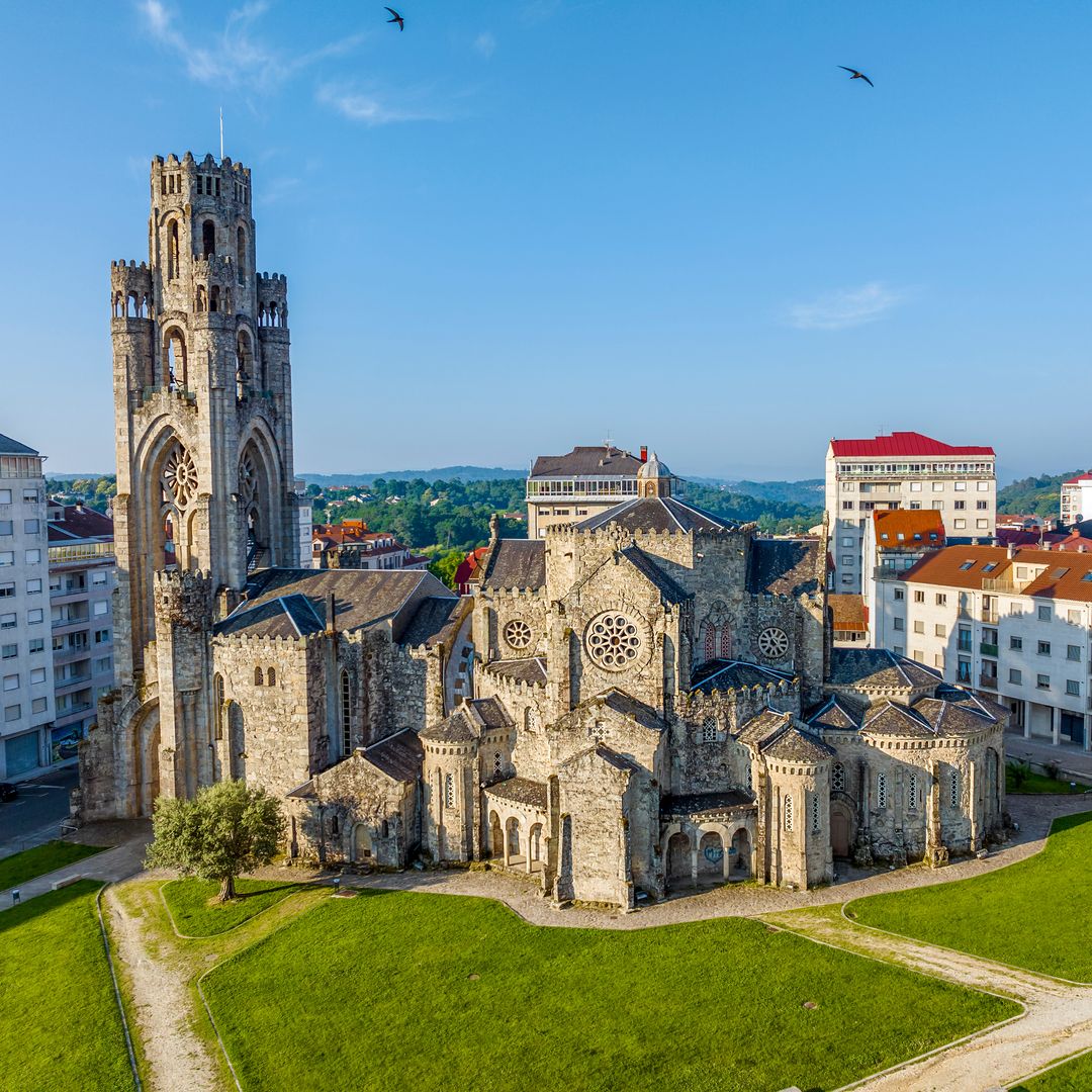 Vista aérea del Templo Veracruz en O Carballiño, Orose, Galicia