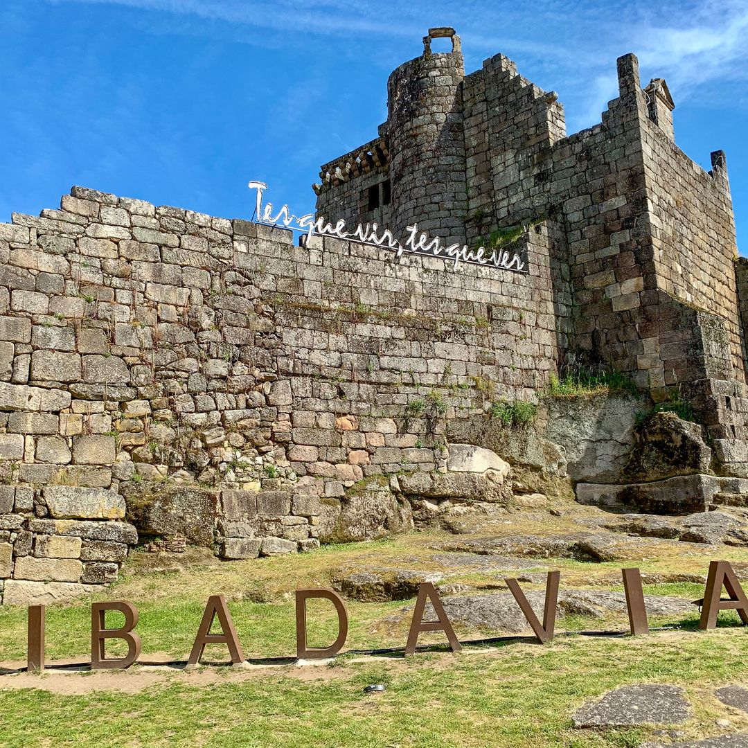 Castillo de Ribadavia, Ornesen