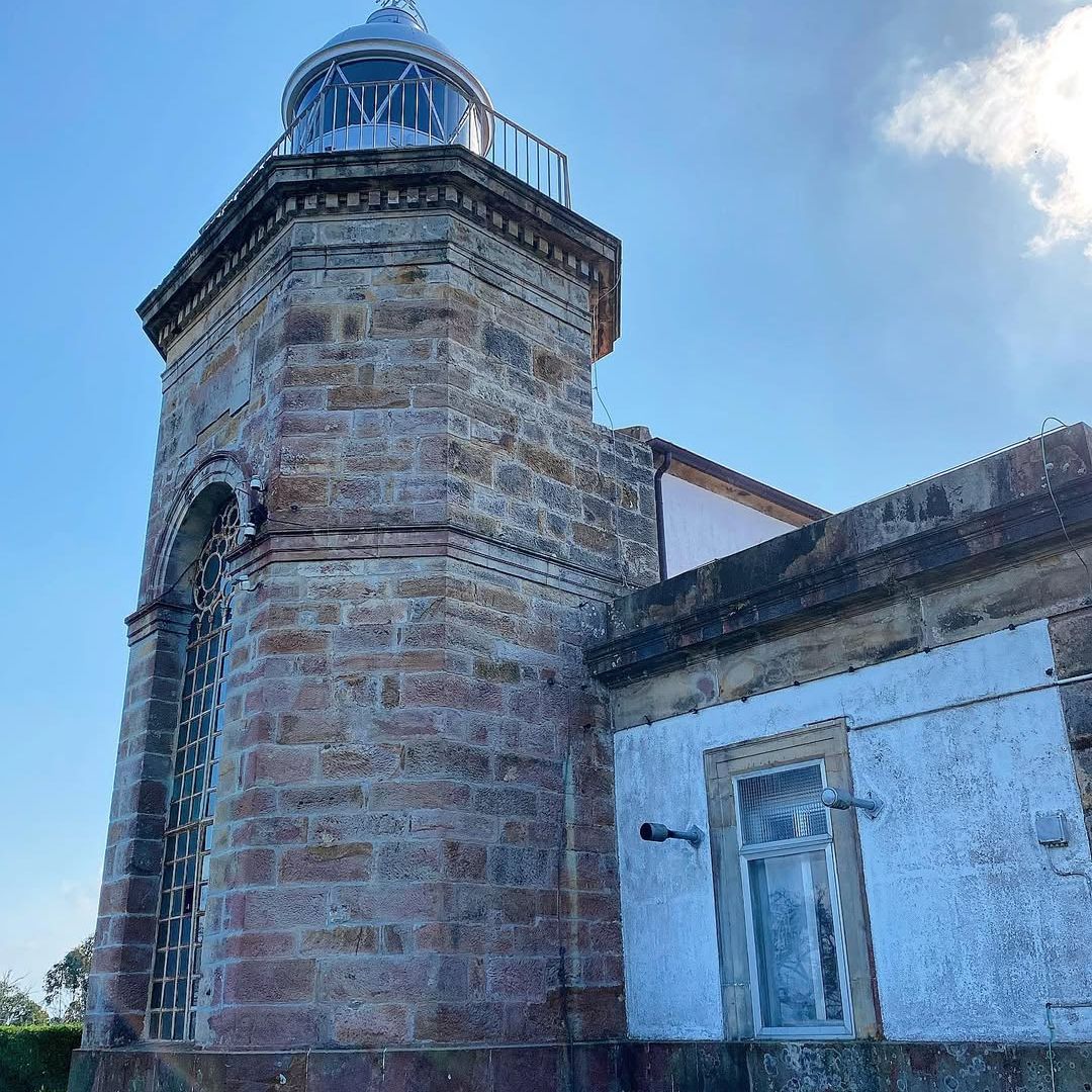 Alojamiento rural El Faro, casas descuidadas, Asturias