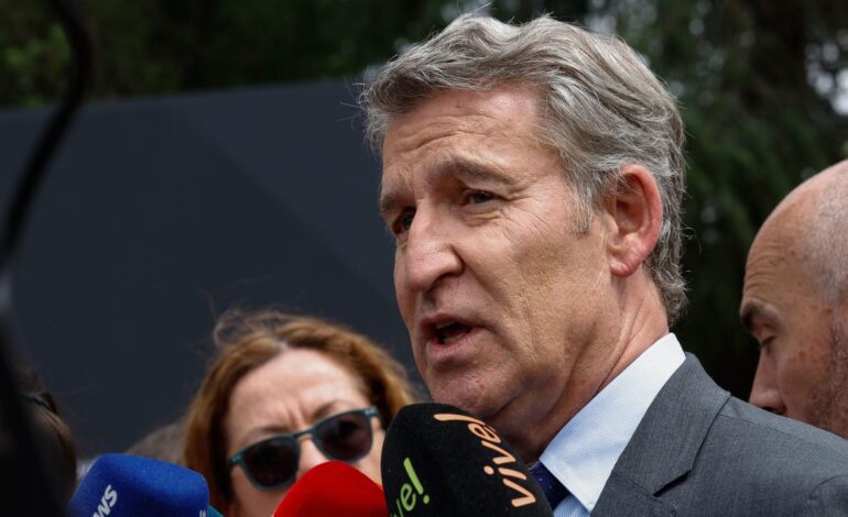 Feijóo habla de «trama corrupta» en el PSOE tras la entrada de la UCO en Ferraz pero se resiste a presentar una moción de censura