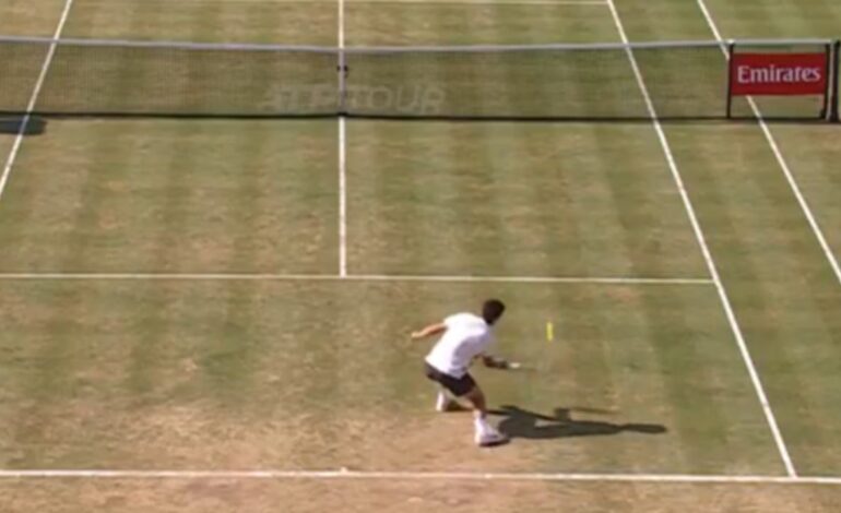 ¡Lo que le faltaba a Alcaraz! El genial golpe que se inventó Carlitos en Queen’s