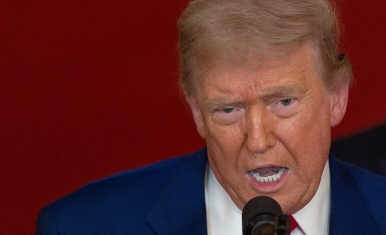 ¿Caerá el régimen iraní? Los augurios de Trump con Irán y las bombas nucleares que recuerdan a George Bush