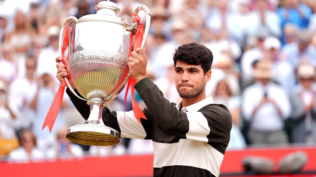 ¡Alcaraz no para! Carlos iguala a Nadal después de vencer a Lehecka en Queen’s