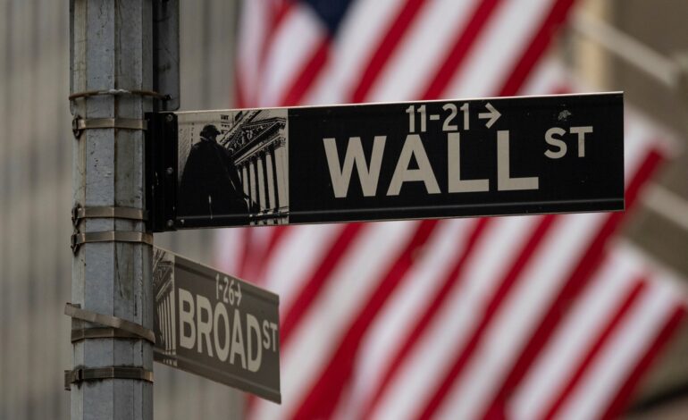 Wall Street, a la baja por el ataque de EE UU a Irán y el temor sobre el suministro global de crudo