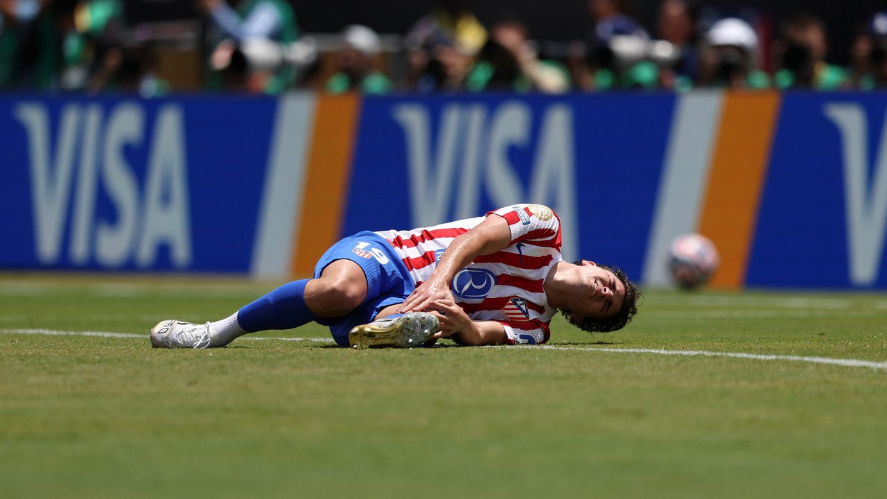 El penalti no señalado sobre Julián Álvarez por el que el Atlético clamó al cielo