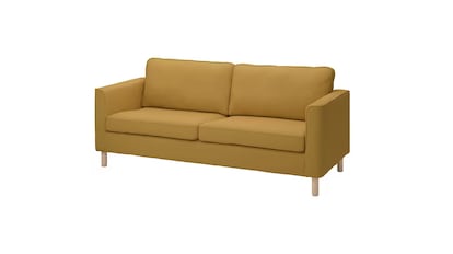 El caso con este sofá de dos lados se puede quitar y colocar en la lavadora. Ikea. 