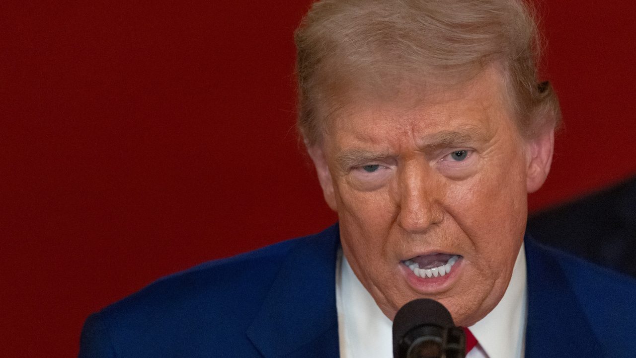 Trump decide romper con efecto «inmediato» la negociación comercial con Canadá