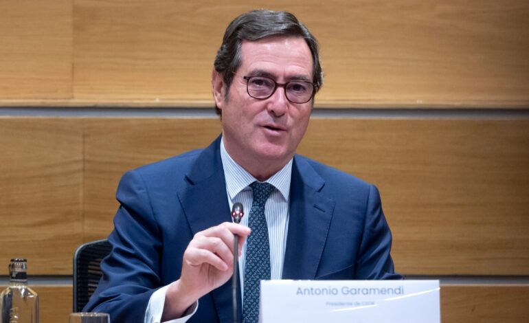 Plantón de CEOE y Cepyme al primer Consejo Estatal de la Pyme