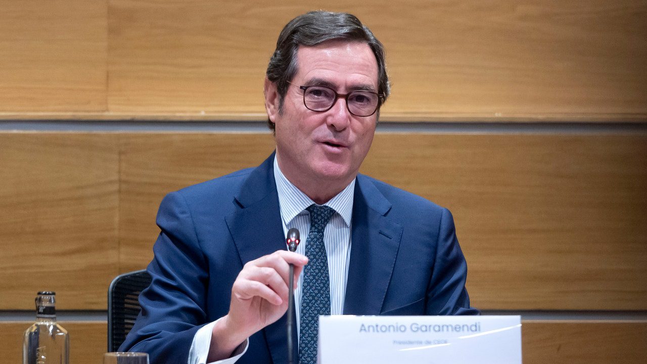 Plantón de CEOE y Cepyme al primer Consejo Estatal de la Pyme