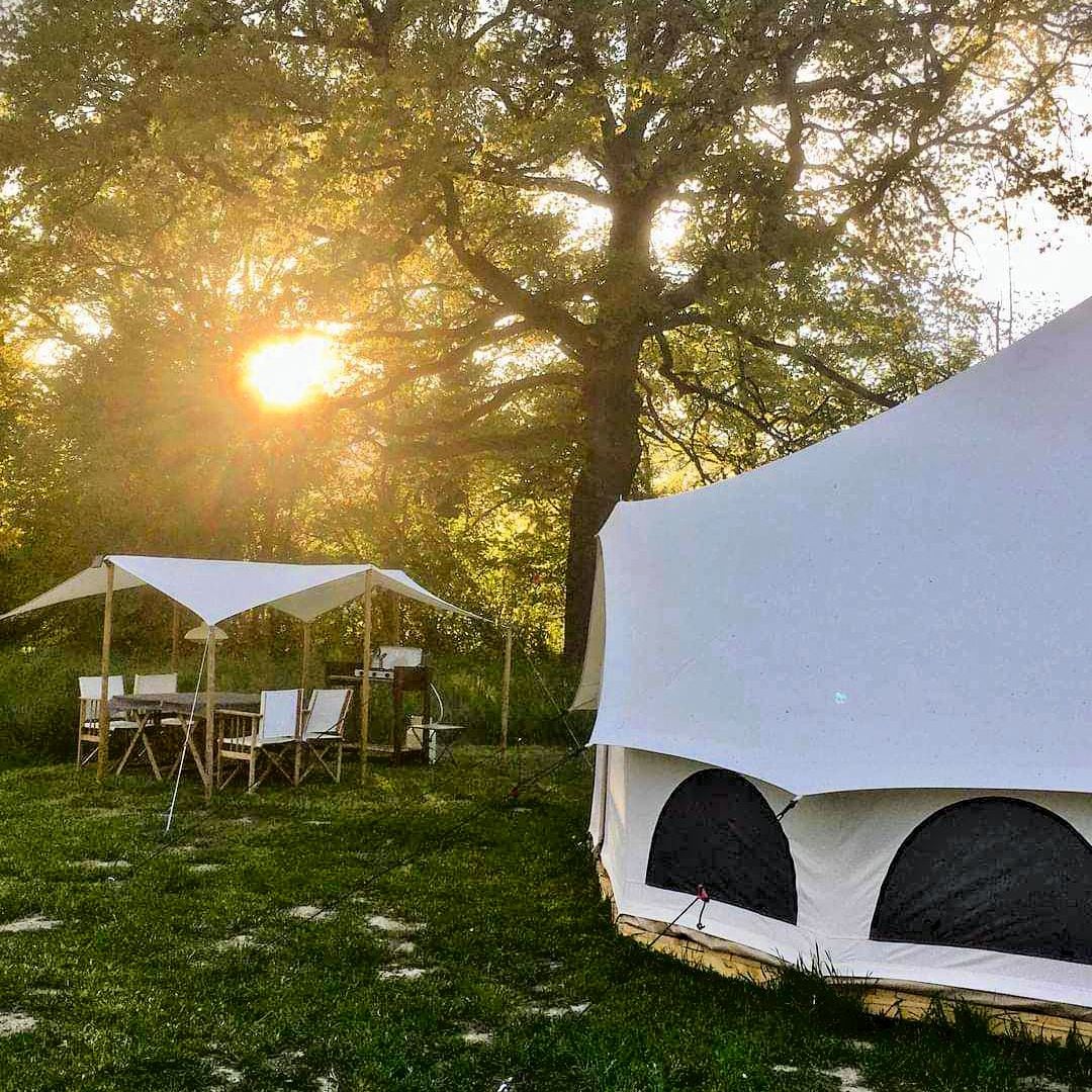 Glamping the Canvas Under the Stars, Francia